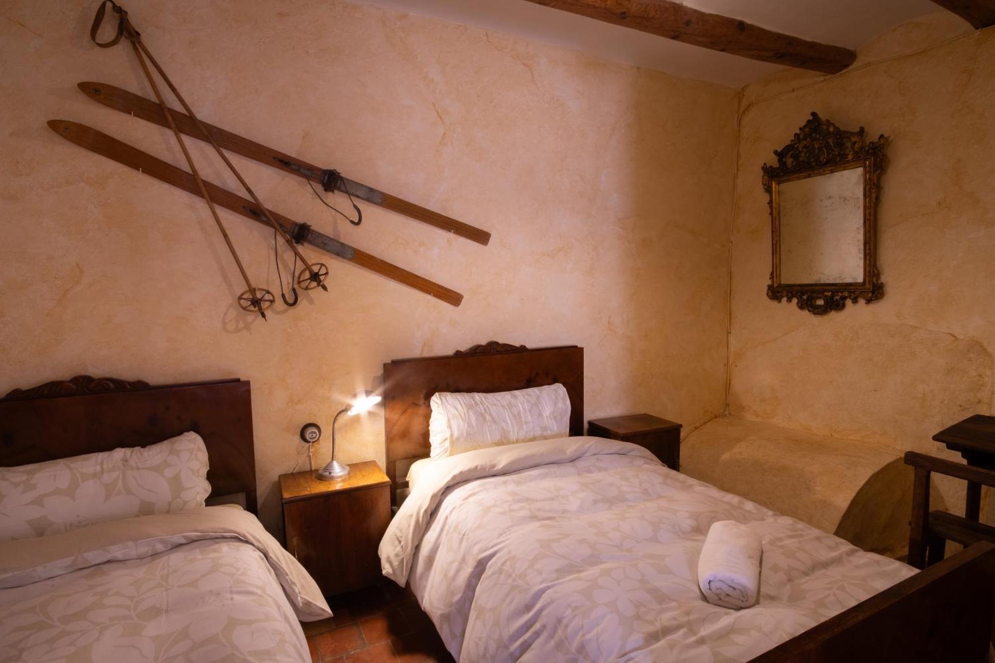 La Casa Amarilla Villa Rubielos De Mora Luaran gambar